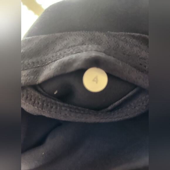 Lululemon Astro Crop low Waist yoga legging 4 - Picture 5 of 5